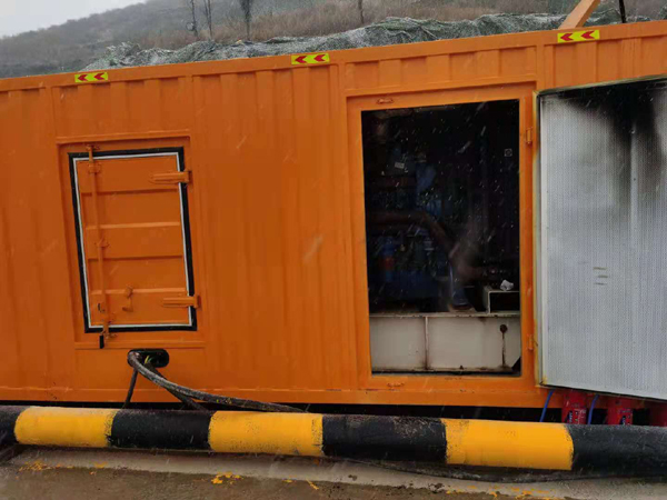 新邵发电车出租-应急柴油发电机组选什么样的比较好？