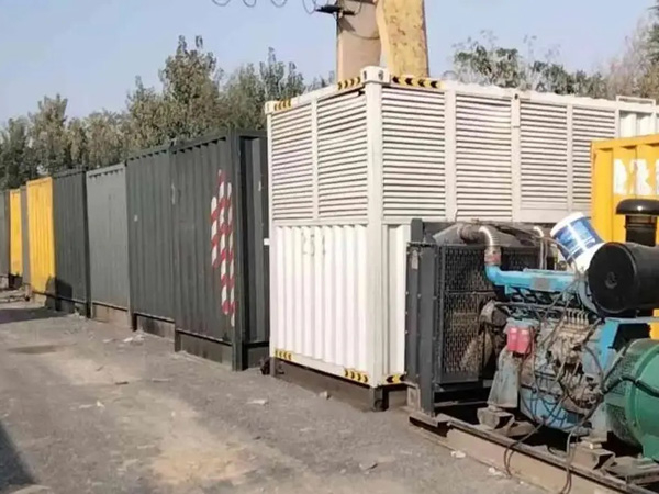 新邵200KW柴油发电机机组每小时油耗是多少？